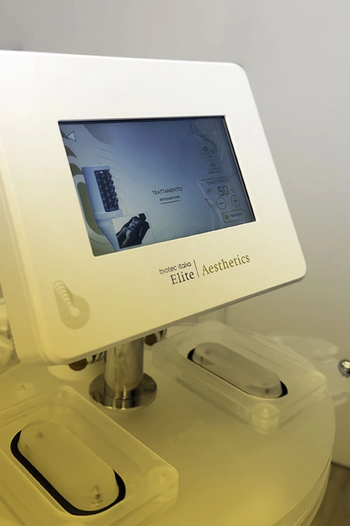 Trattamento corpo Bioshape con piattaforma Elite di Biotec Italia